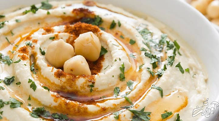 یک پر از کاسه حمص